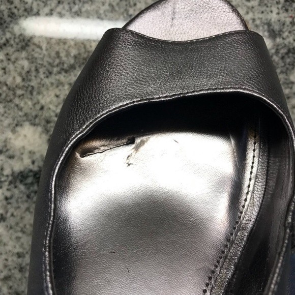 Calvin Klein Silver Heidy Slingbacks, Size 8.5M - Picture 5 of 6